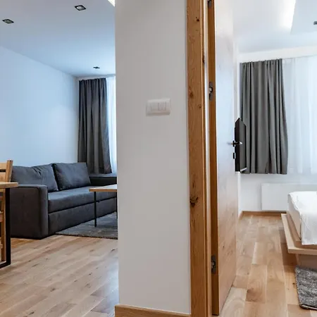 Zlatni Javor 4*