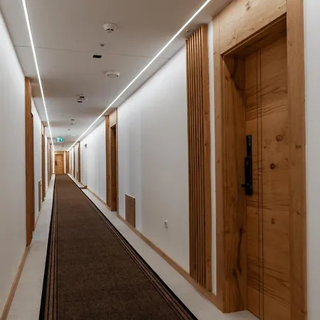 Aparthotel Zlatni Javor