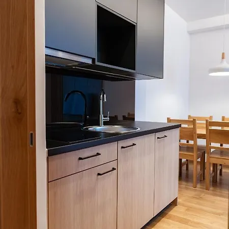 Zlatni Javor Aparthotel 4*