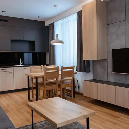 Zlatni Javor Aparthotel 4*