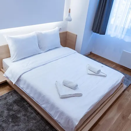 Aparthotel Zlatni Javor 4*