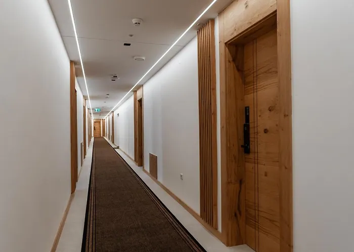 Aparthotel Zlatni Javor