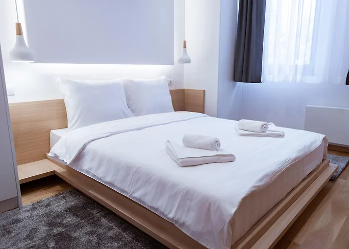 Aparthotel Zlatni Javor 4*